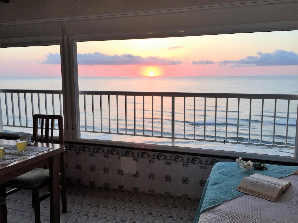 Beachfront And Bright Apartment Mareny Barraquetas Buitenkant foto