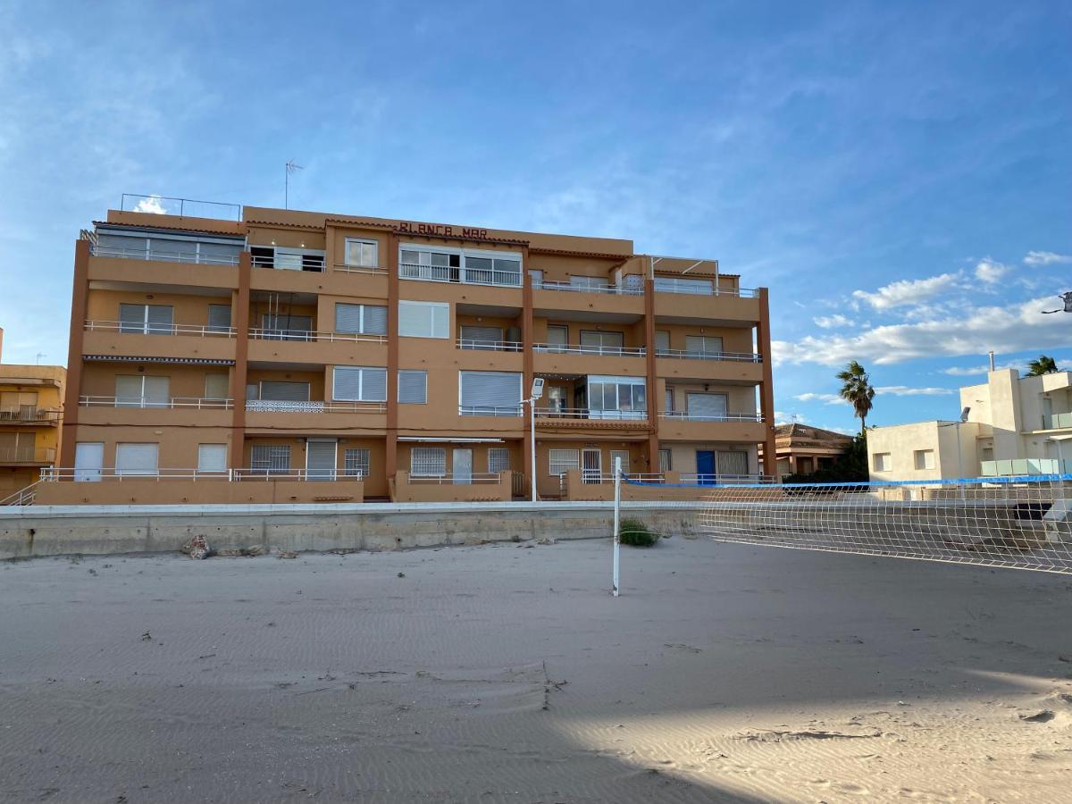 Beachfront And Bright Apartment Mareny Barraquetas Buitenkant foto